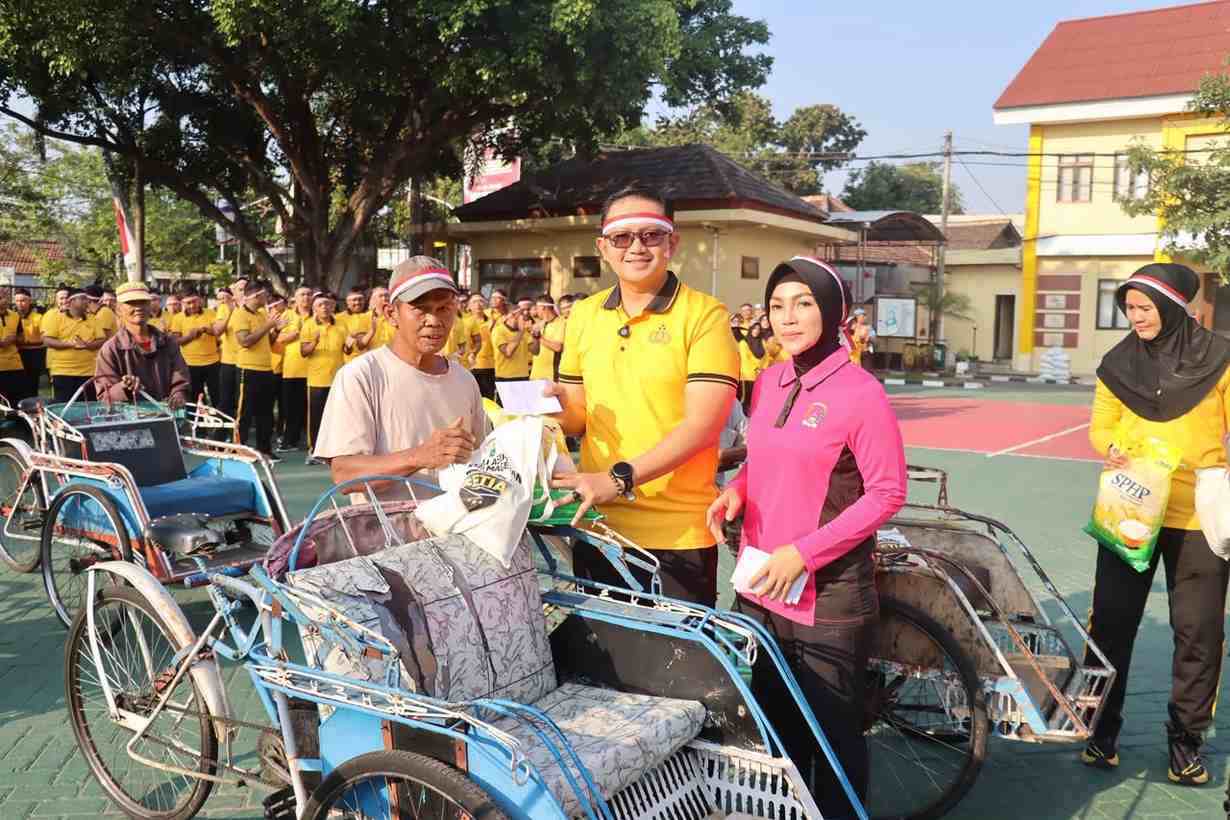 Semarak HUT RI ke-81, Polres Magetan Gelar Bansos dan Gerakan Pangan Murah